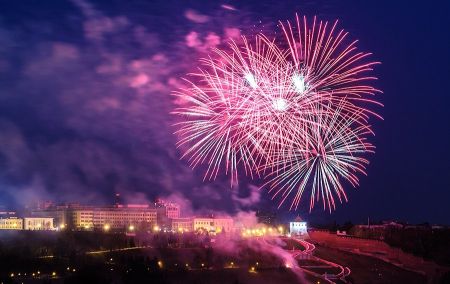 Выходные и праздничные дни в на 2014