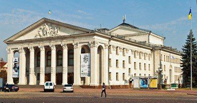 СЛУГА ДВОХ ПАНІВ. Чернігівський театр імені Т.Г. Шевченка СЛУГА ДВОХ ПАНІВ. Чернігівський театр імені Т.Г. Шевченка